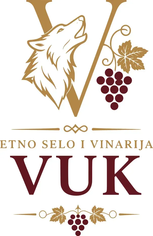 Das Etno Selo i Vinarija Vuk-Logo auf hellem Hintergrund